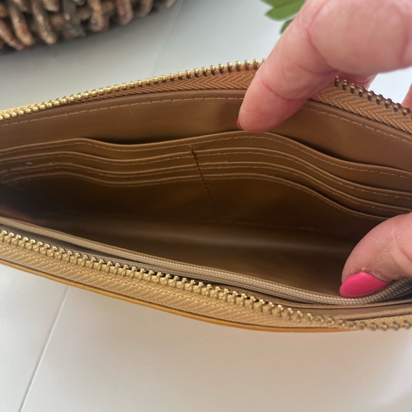 NWOT Michael Kors wallet wristlet long gold shiny All Over Logo - Picture 13 of 15